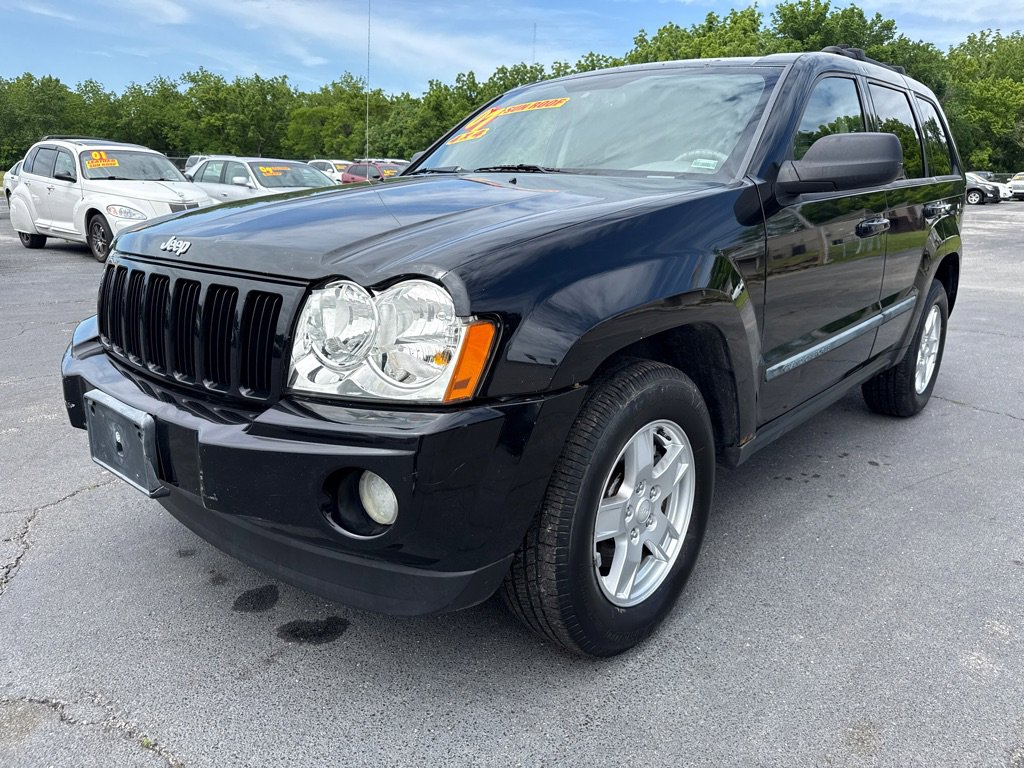 Used 2007 Jeep Grand Cherokee Laredo AWD/4WD image 2