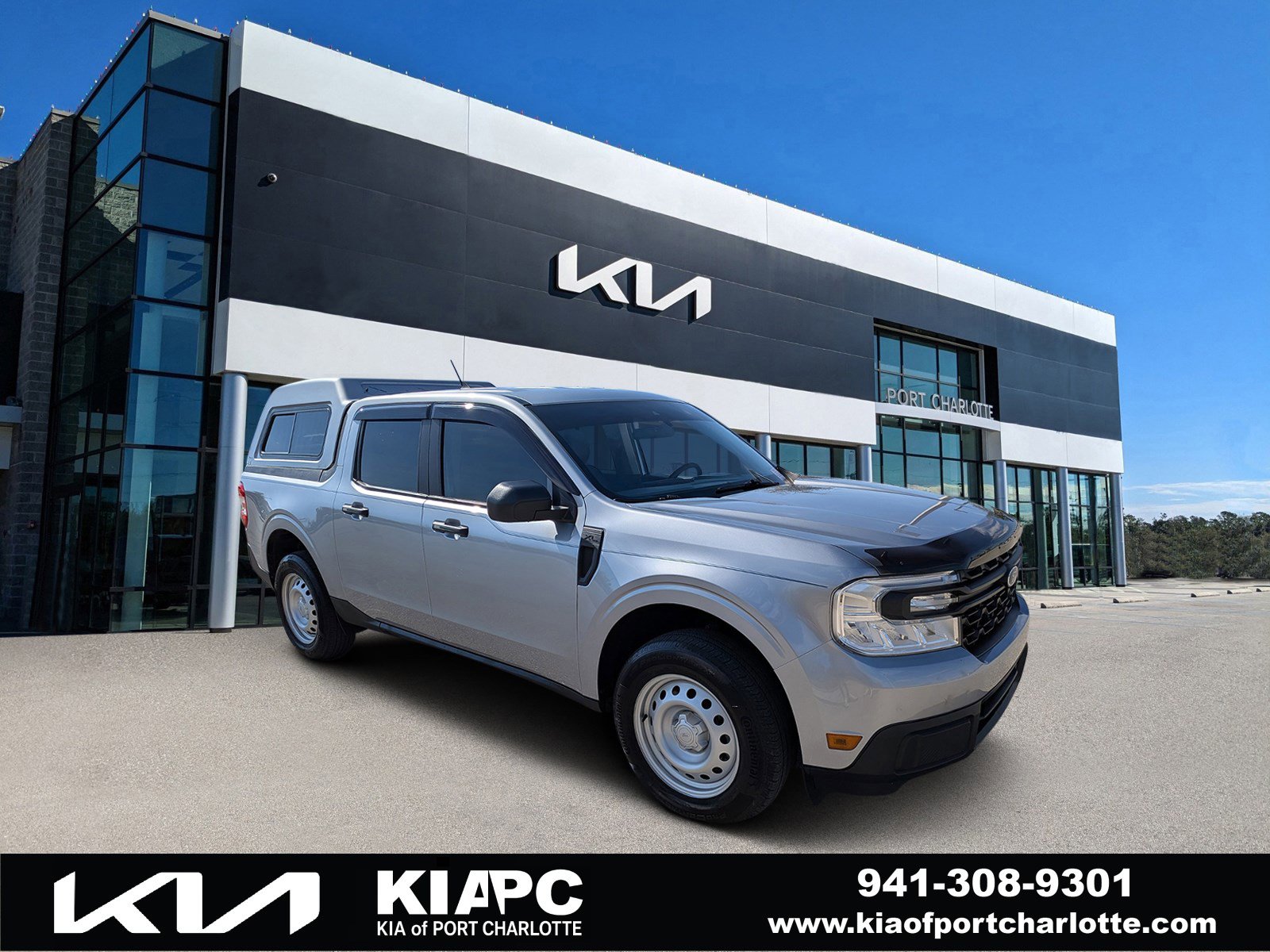 Used 2023 Ford Maverick XL image 1