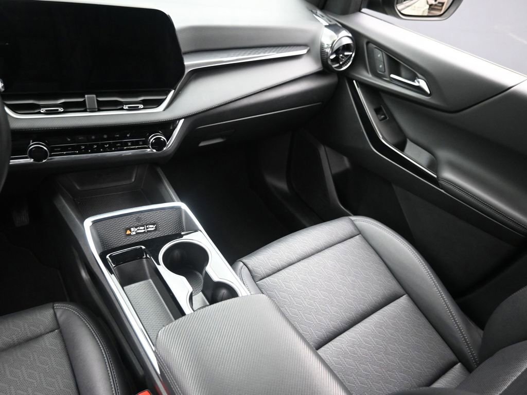 Used 2025 Chevrolet Equinox LT w/ Convenience Package II AWD/4WD image 12