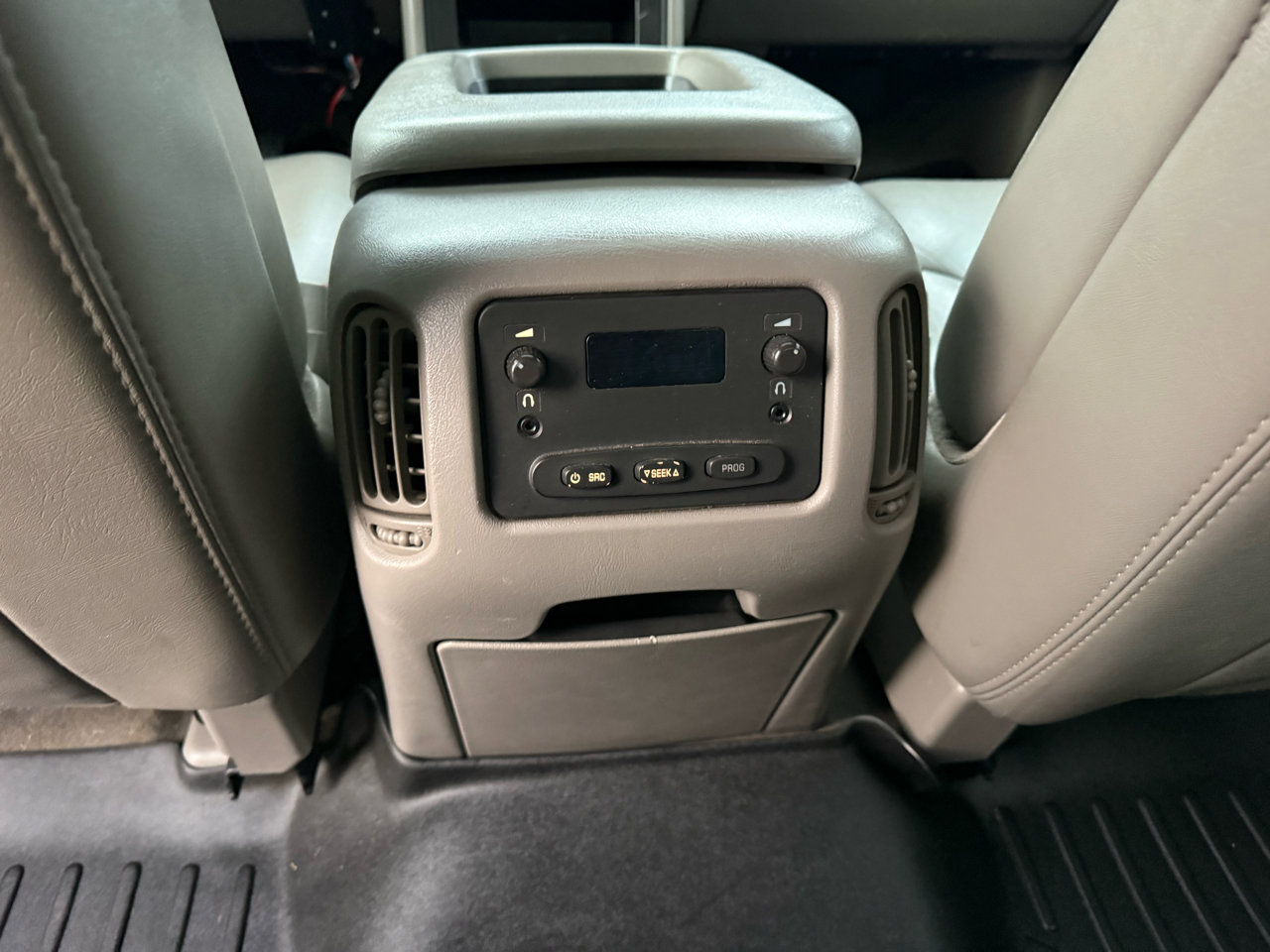 Used 2005 Chevrolet Avalanche 2500 w/ Preferred Equipment Group image 21