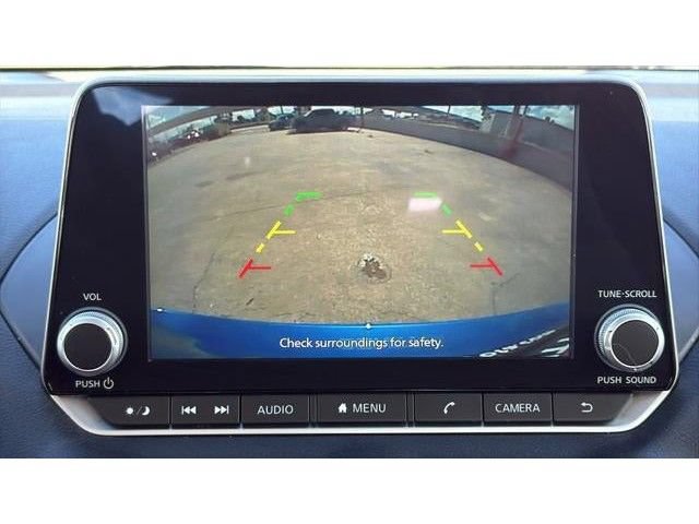 Used 2025 Nissan Sentra SR FWD image 24