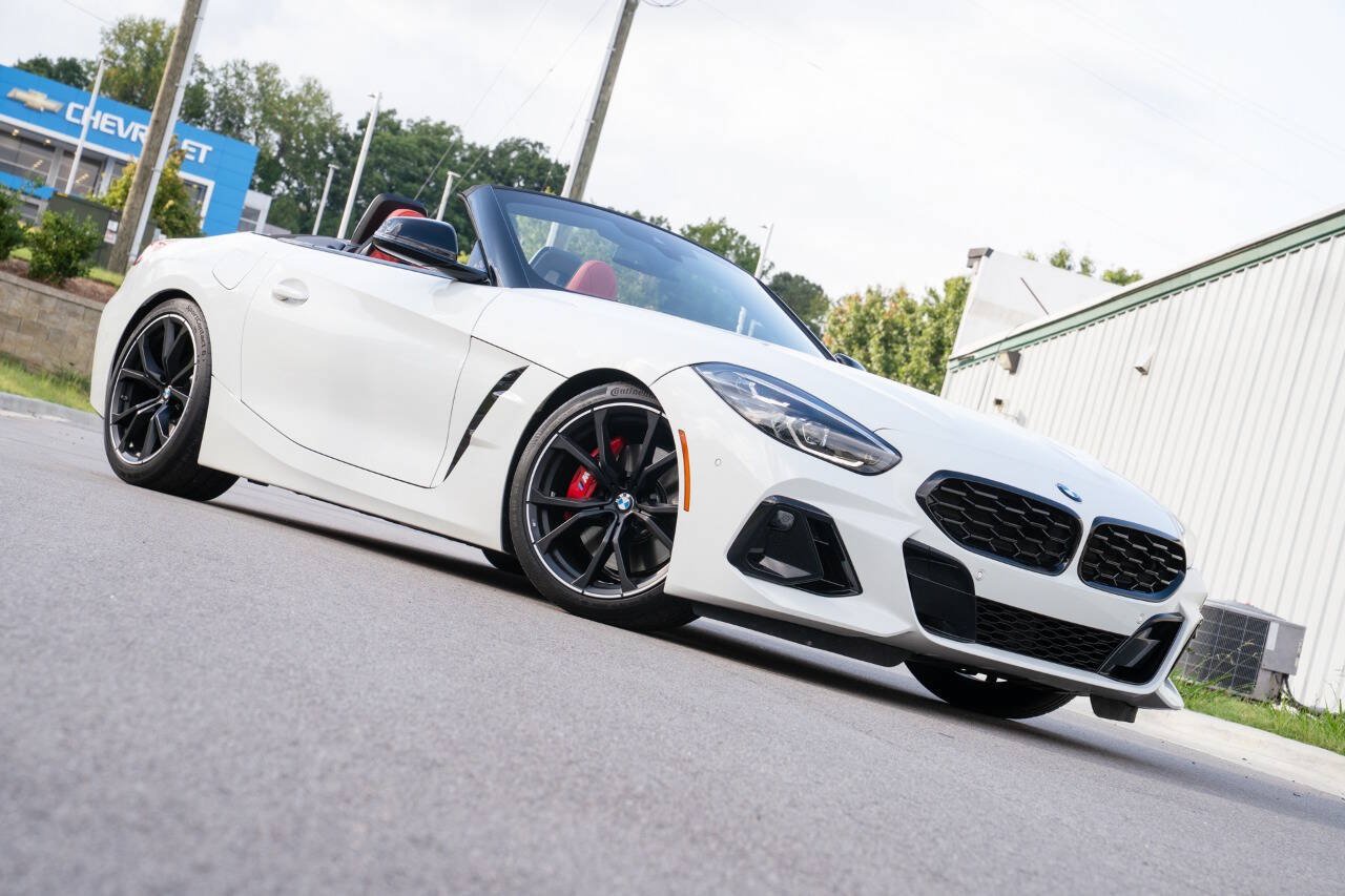 Used 2025 BMW Z4 M40i w/ Edition RWD image 5