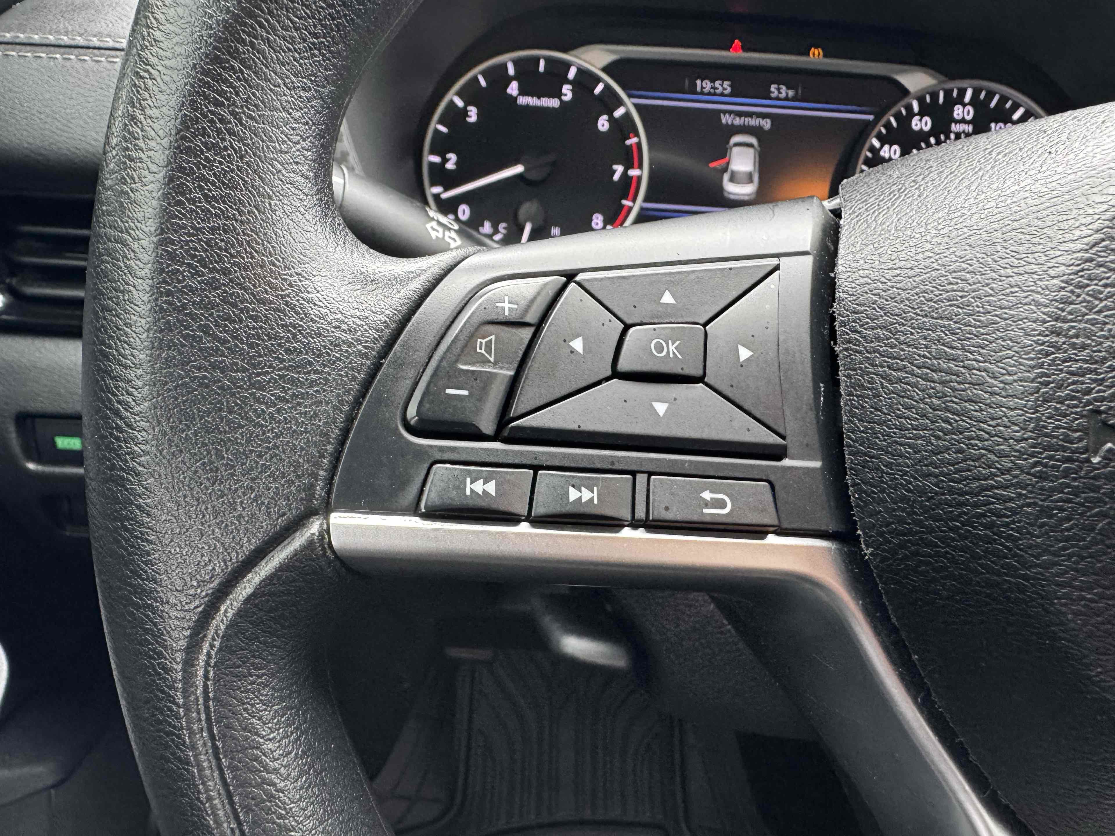 Used 2024 Nissan Sentra SV FWD image 20