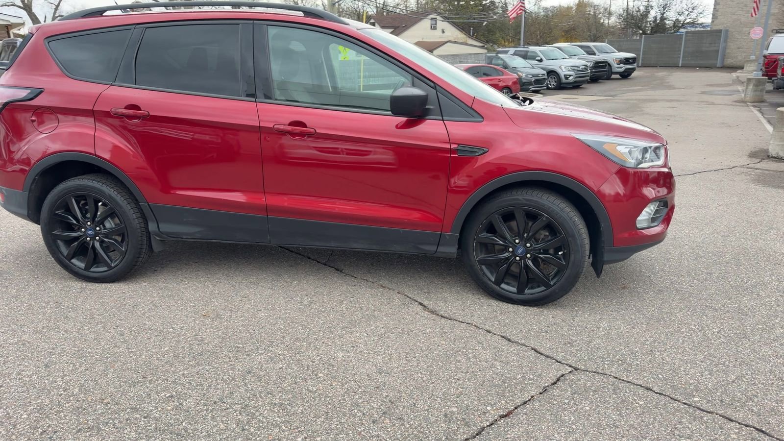 Used 2018 Ford Escape SE w/ SE Sport Appearance Package image 12