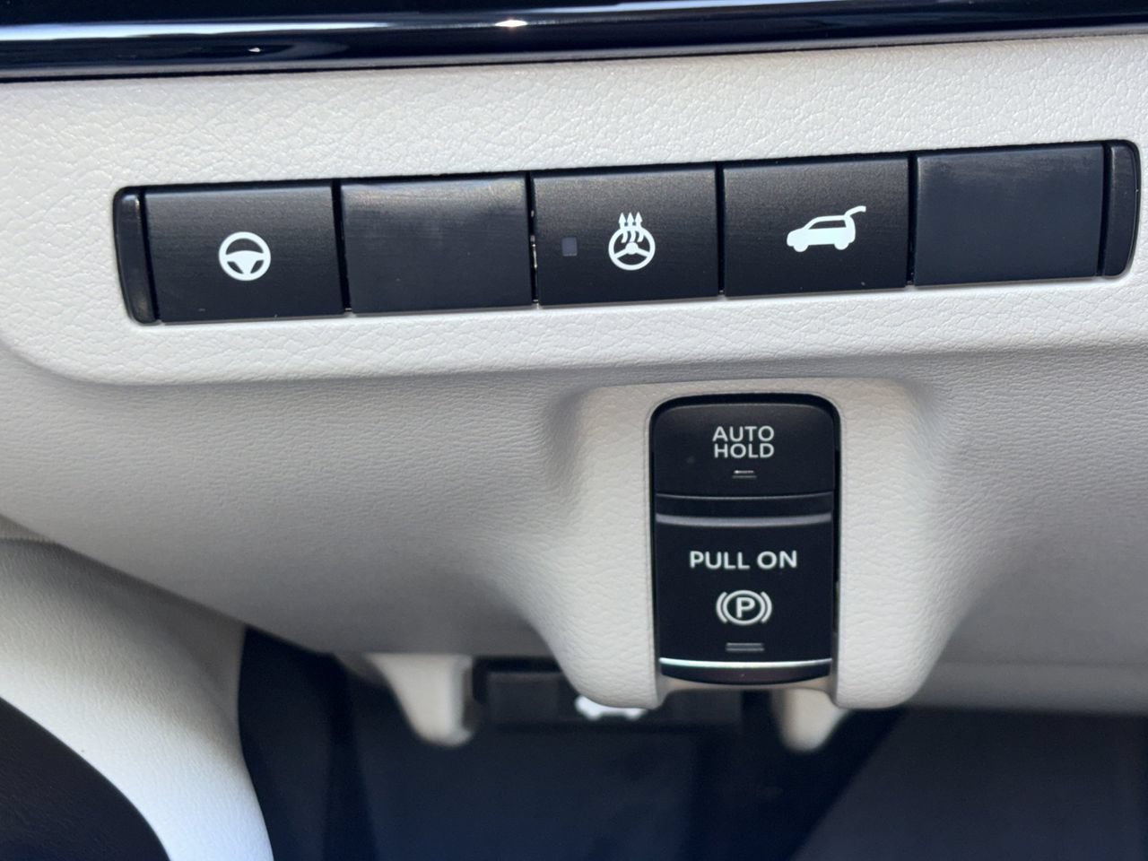 Certified 2025 Nissan Murano SL AWD/4WD image 23