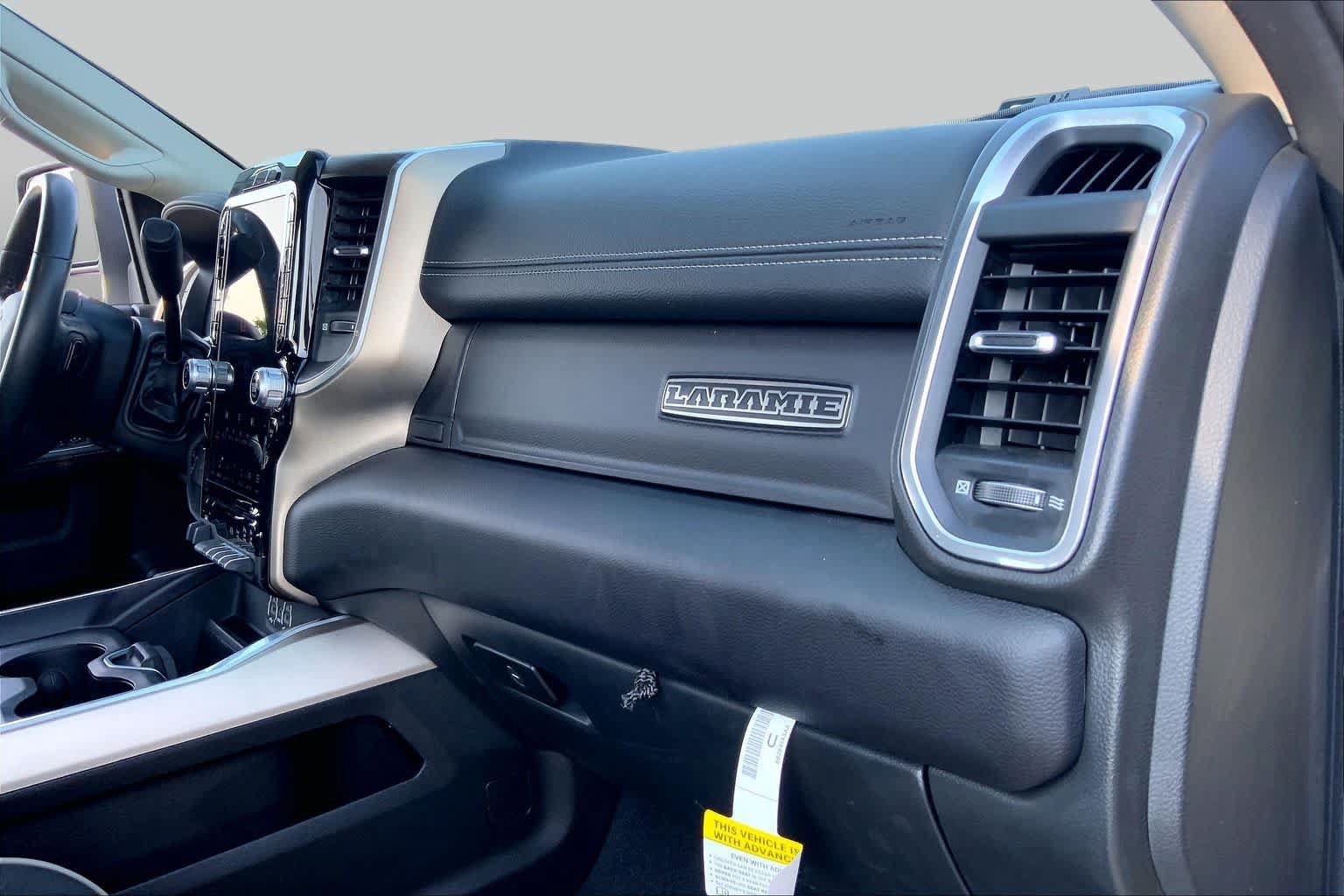Used 2023 RAM 3500 Laramie AWD/4WD image 19