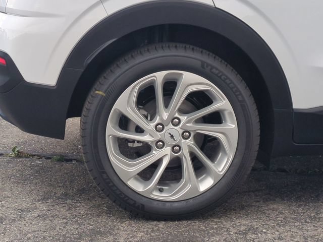 New 2027 Chevrolet Bolt LT w/ Comfort Package FWD image 32