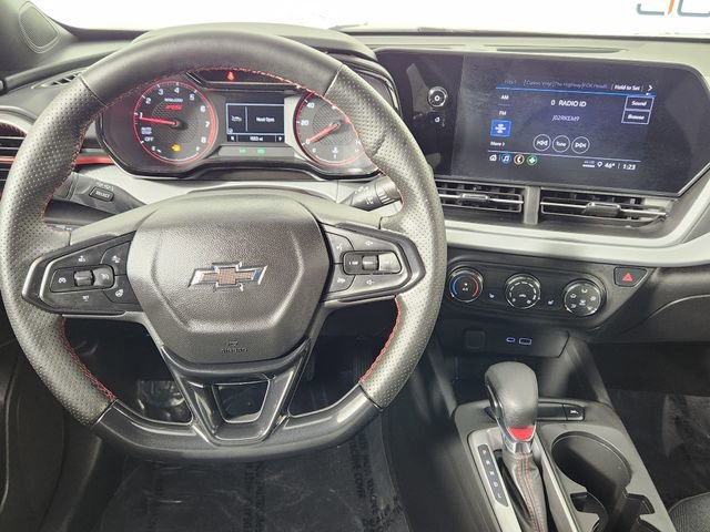 Used 2024 Chevrolet Trax RS w/ Driver Confidence Package FWD image 27