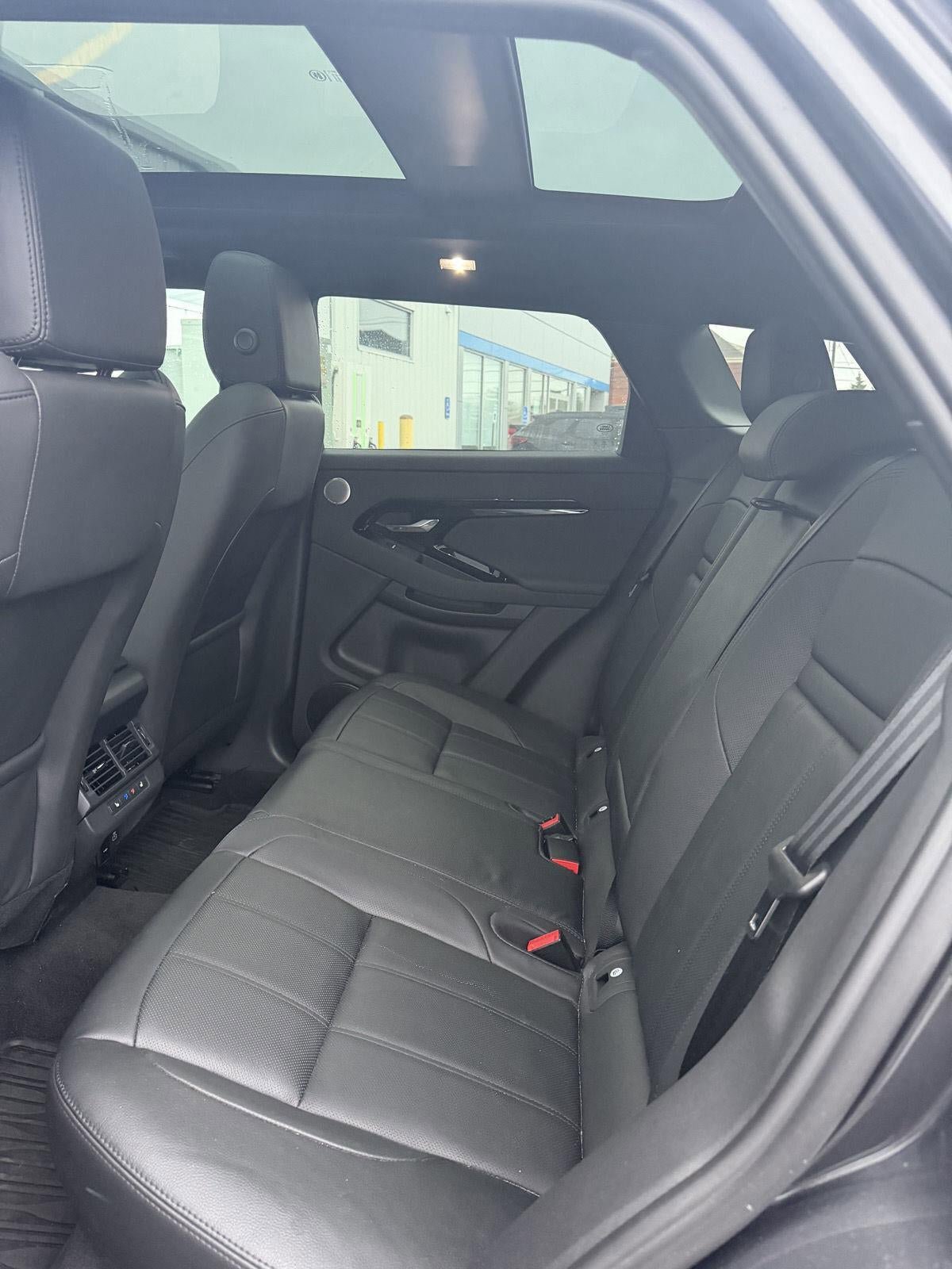 Used 2024 Land Rover Range Rover Evoque Dynamic SE AWD/4WD image 25