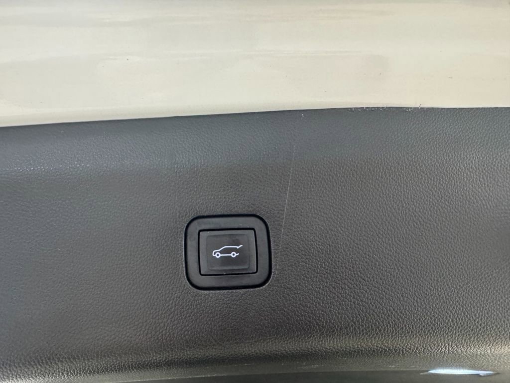 Certified 2024 Buick Enclave Essence w/ Experience Buick Package image 25