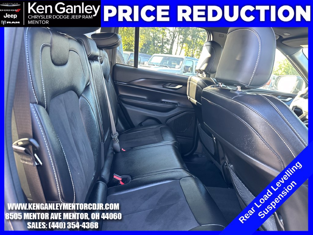 Used 2024 Jeep Grand Cherokee Altitude AWD/4WD image 26