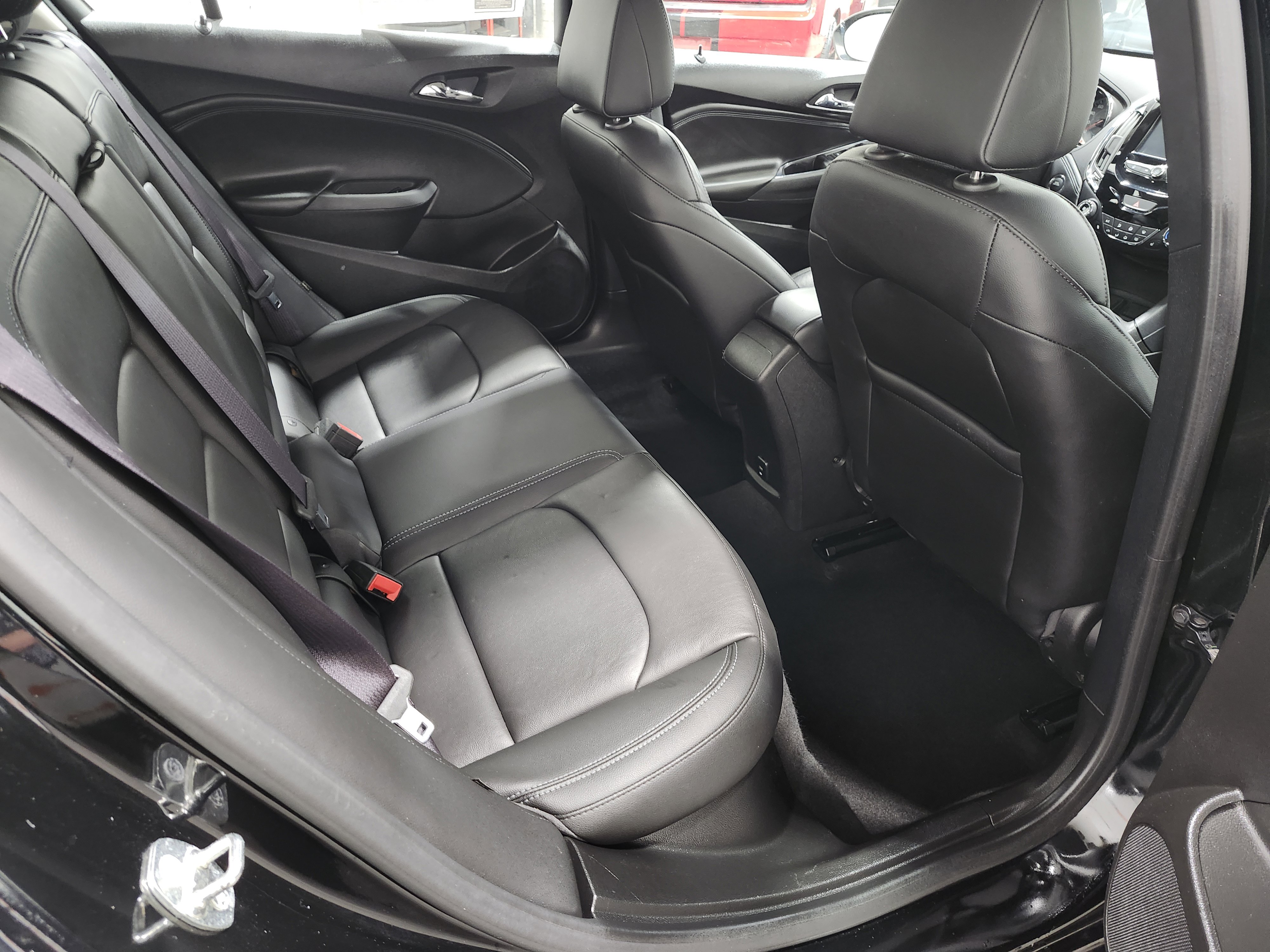 Used 2017 Chevrolet Cruze Premier image 21