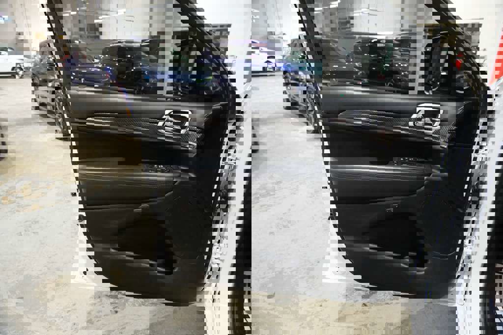 Used 2018 Jeep Grand Cherokee SRT w/ Trailer Tow Group IV image 18