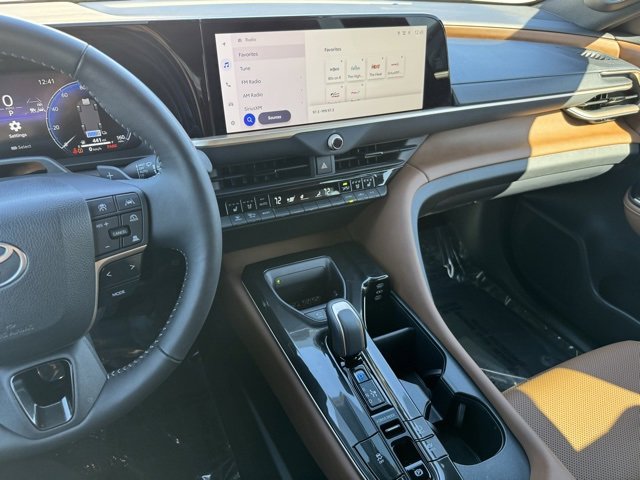 Certified 2025 Toyota Crown Signia image 19