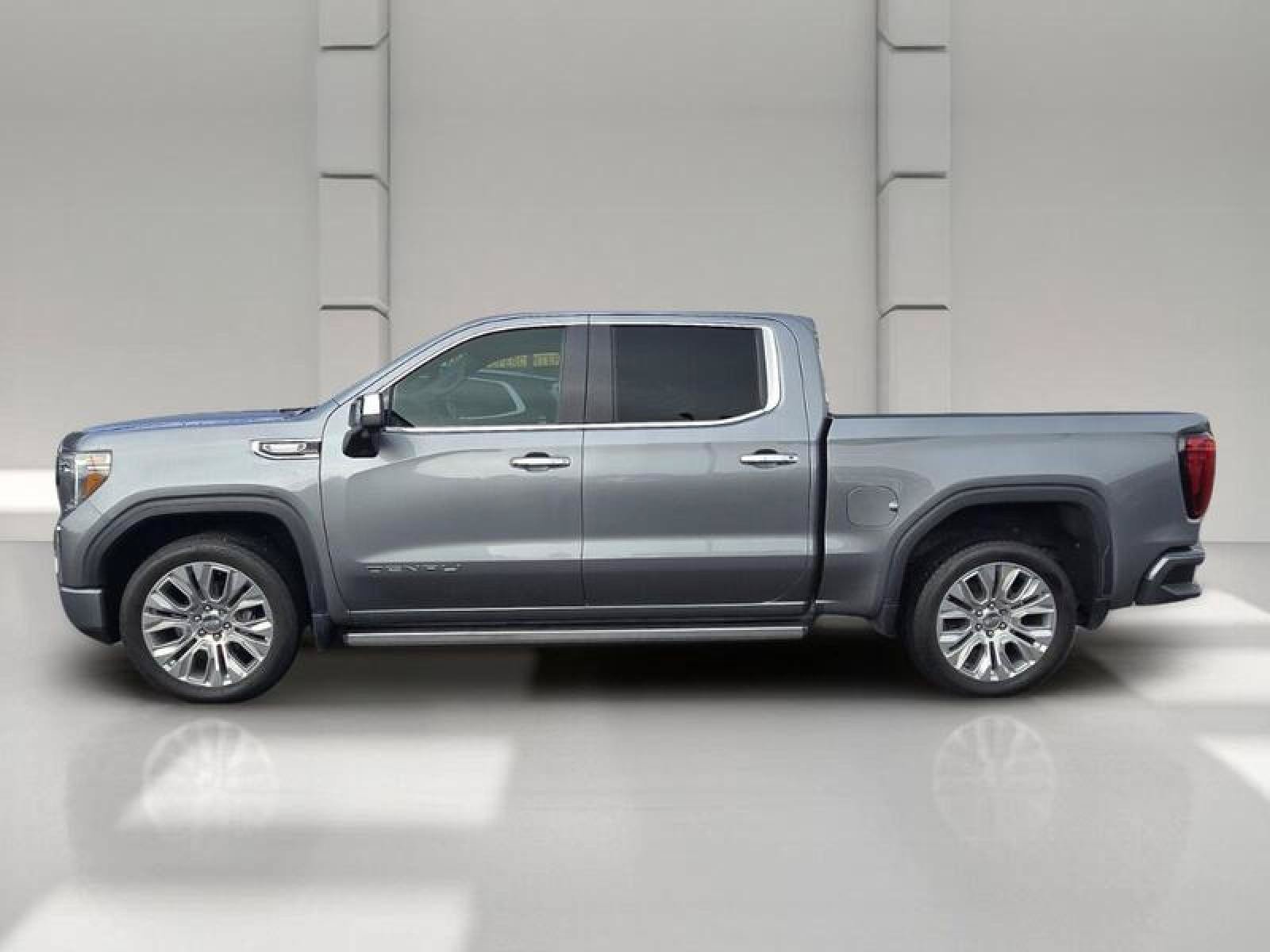 Used 2021 GMC Sierra 1500 Denali w/ Denali Premium Package RWD image 4