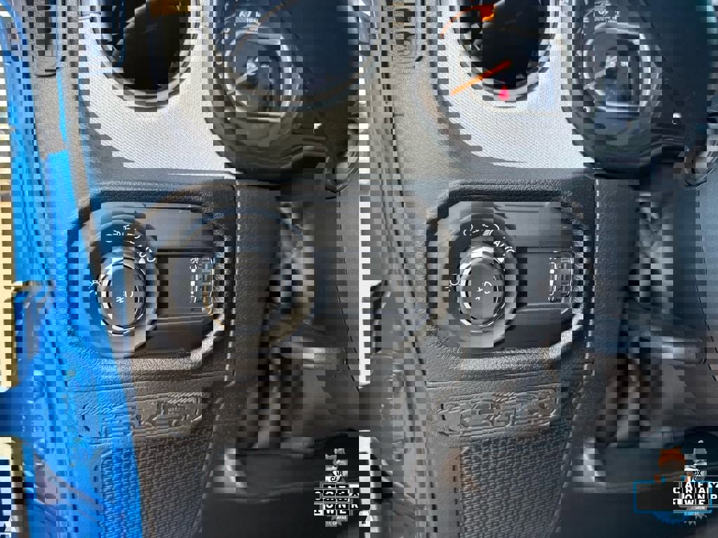 Certified 2025 Jeep Wrangler Sport S image 14