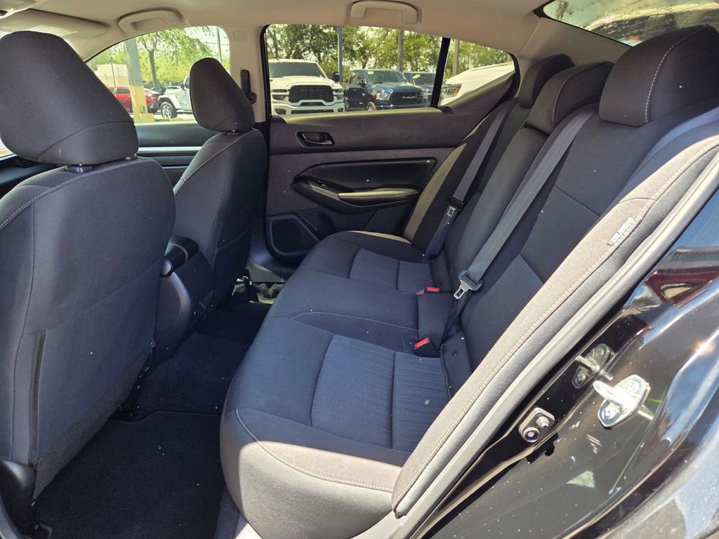 Used 2023 Nissan Altima 2.5 SV AWD/4WD image 14