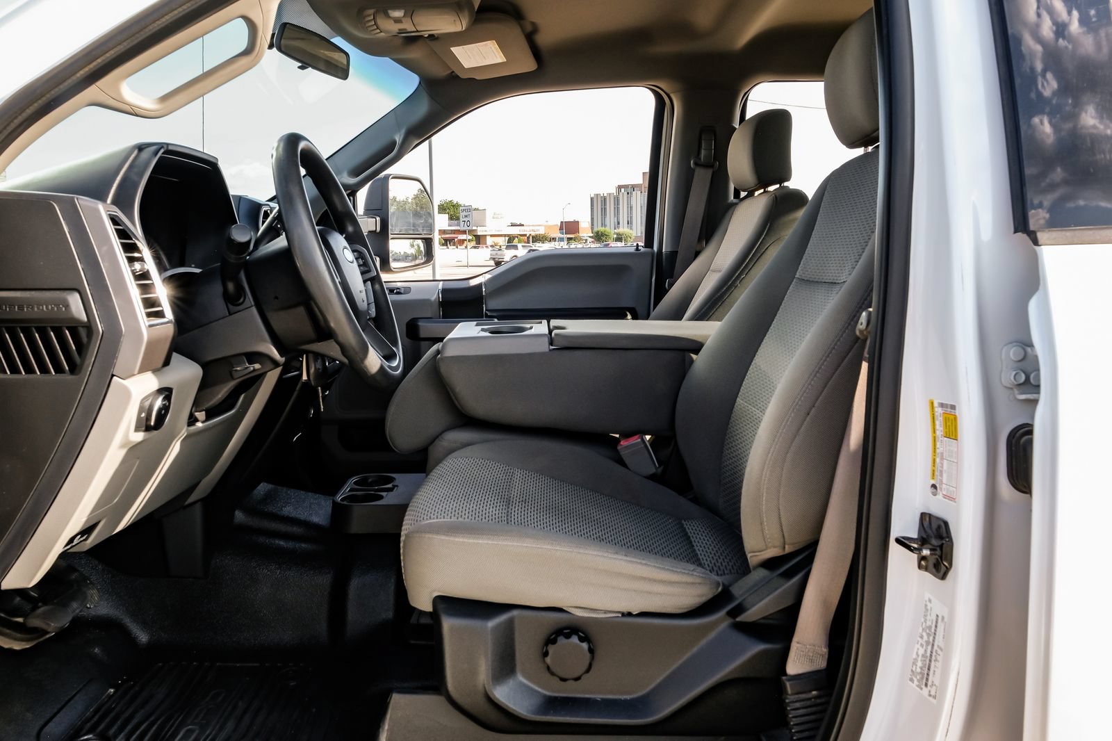 Used 2018 Ford F250 XLT AWD/4WD image 4