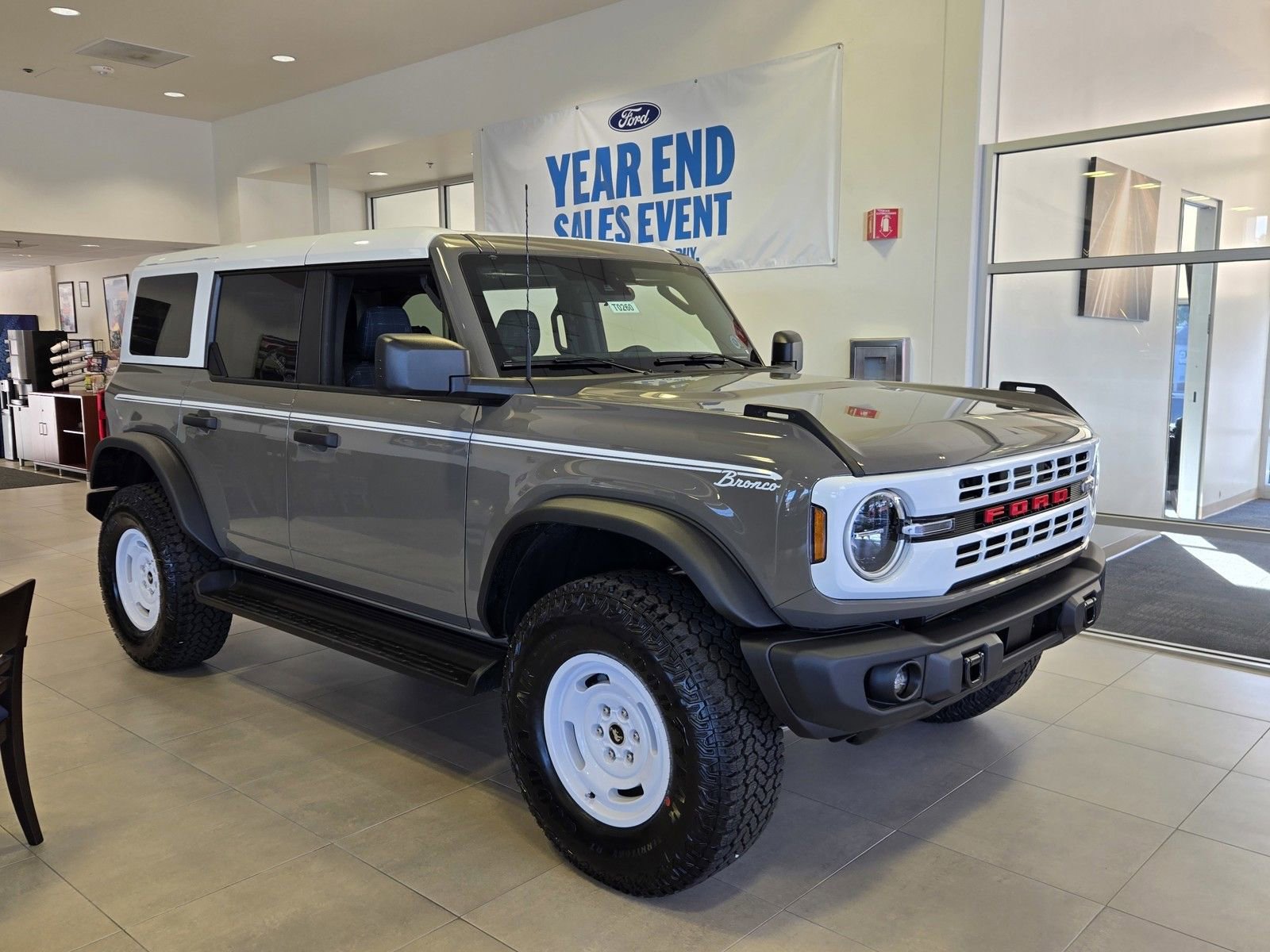 New 2026 Ford Bronco Heritage Edition image 2