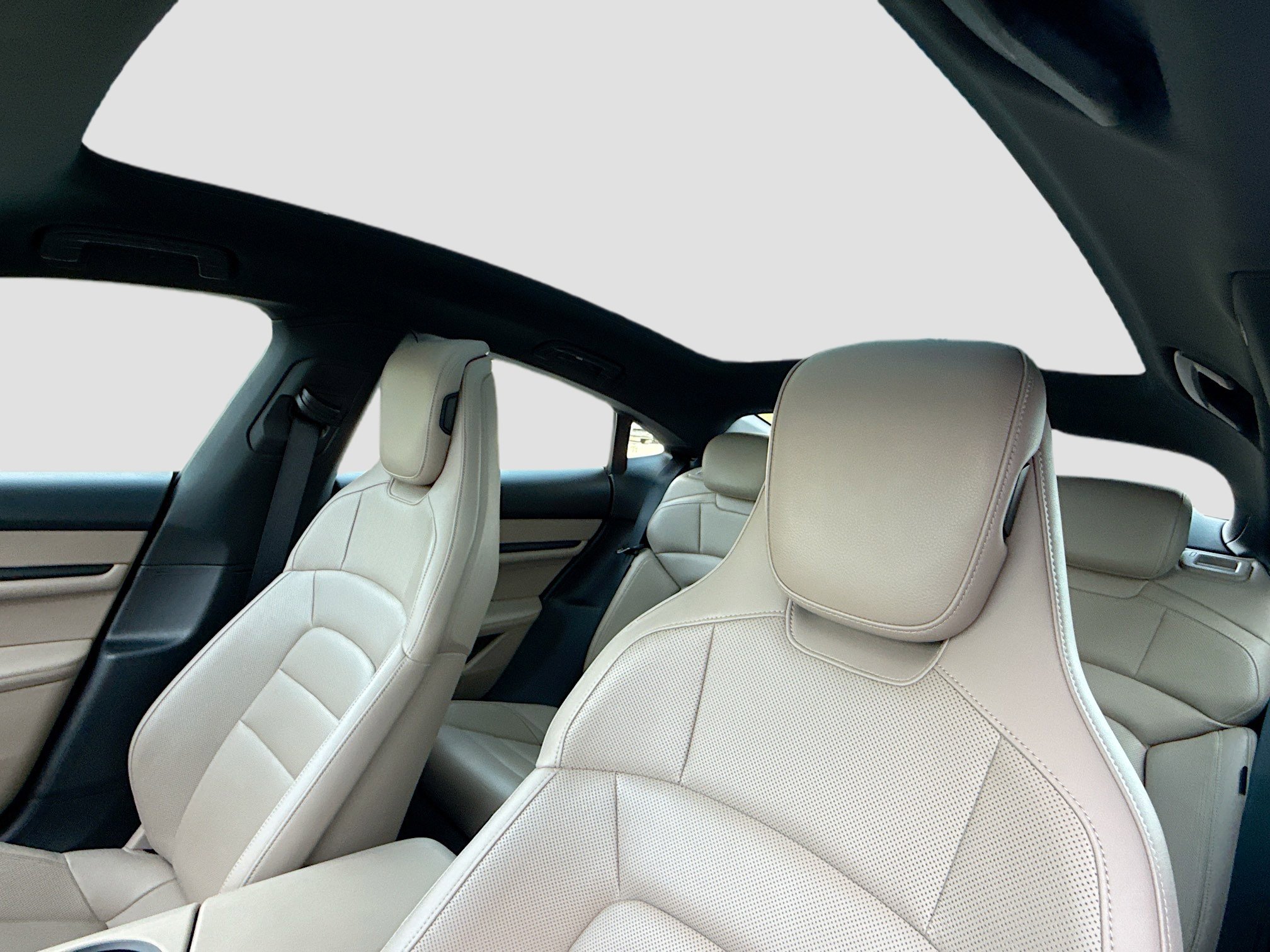 Used 2022 Porsche Taycan RWD image 26