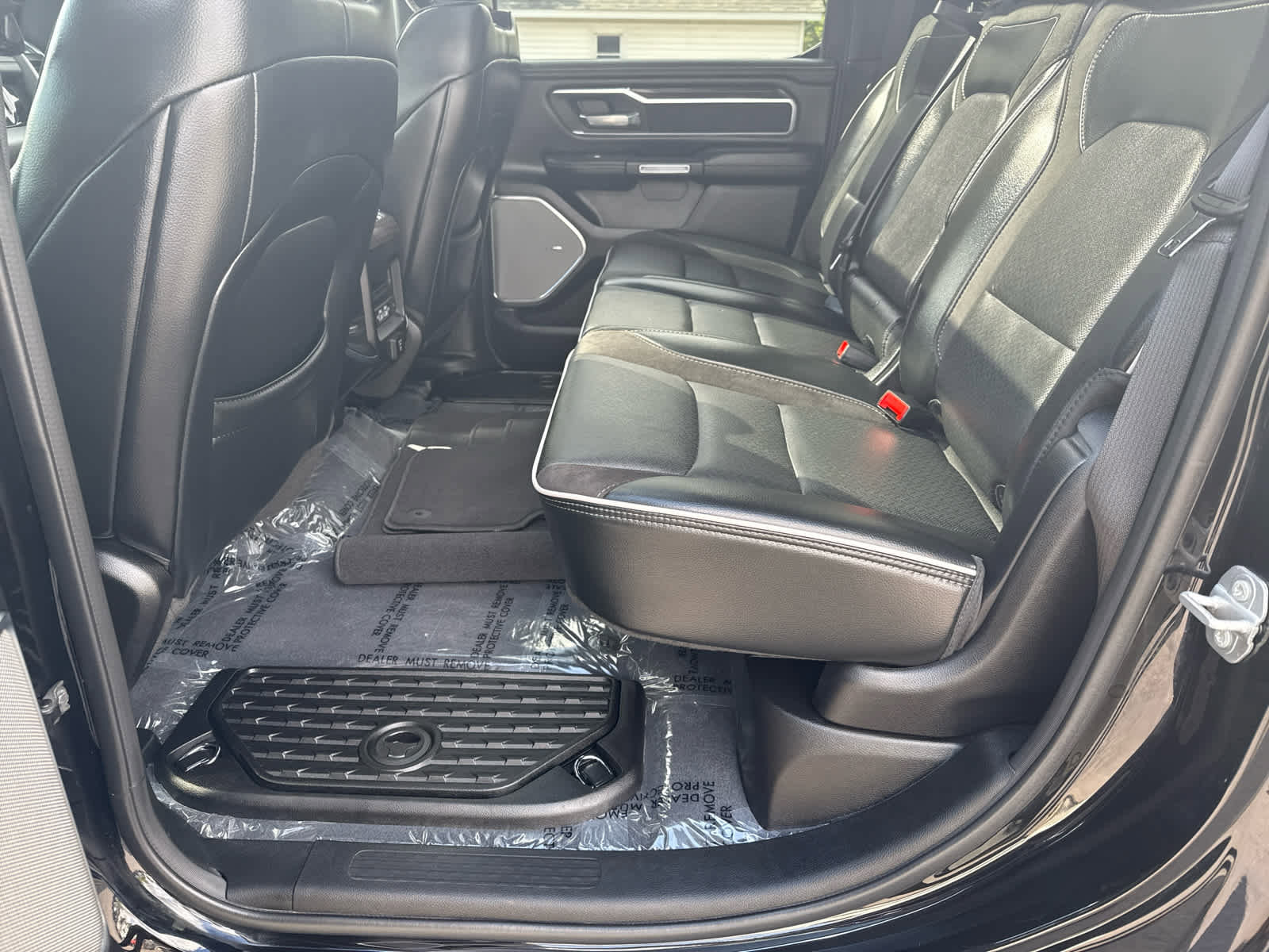 Used 2025 RAM 1500 Laramie w/ Night Edition image 13