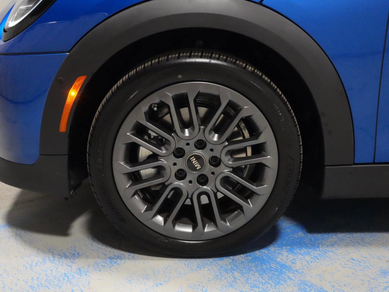 Certified 2025 MINI Cooper S image 28