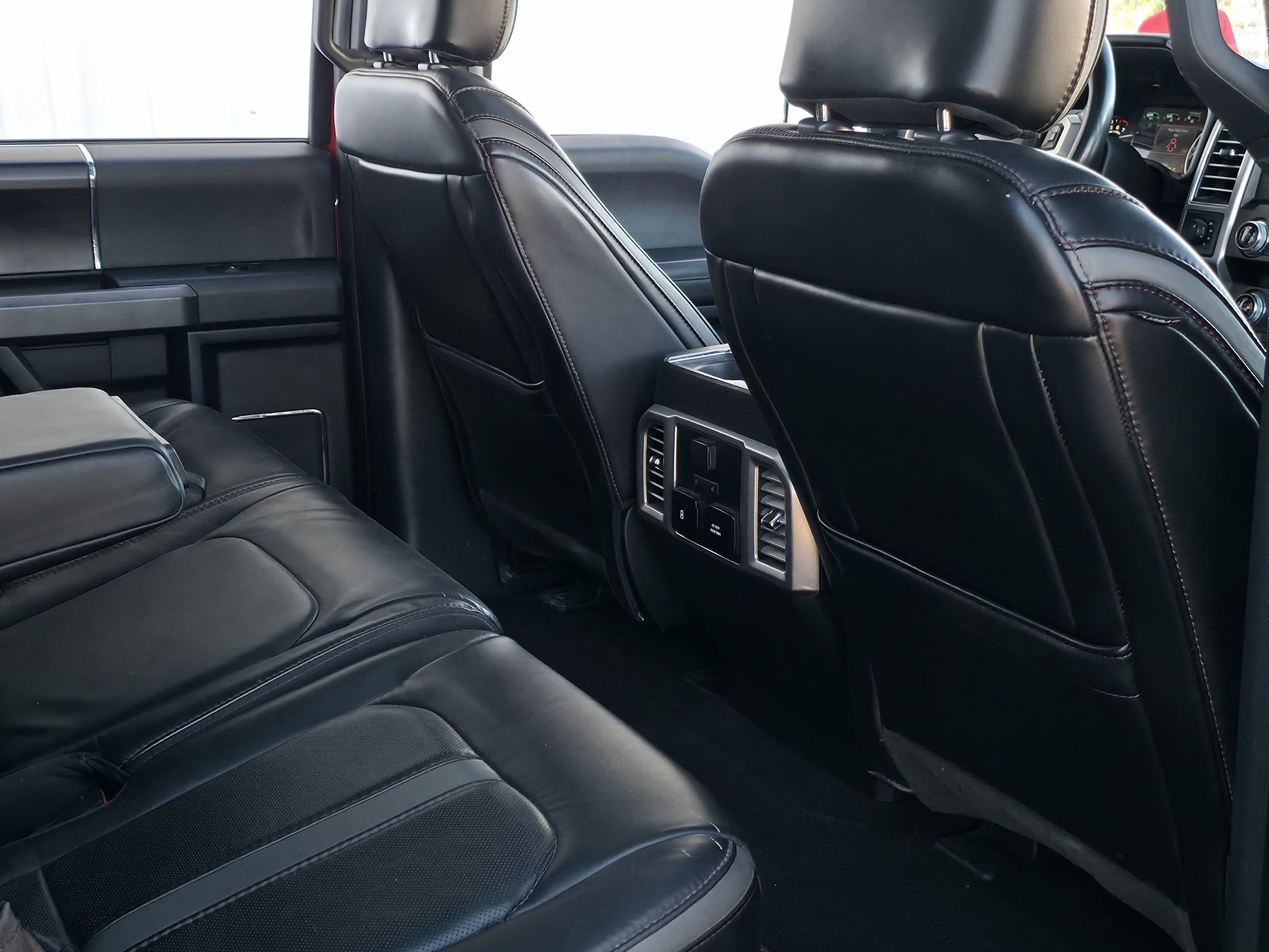 Used 2020 Ford F150 Platinum w/ Equipment Group 701A Luxury image 40