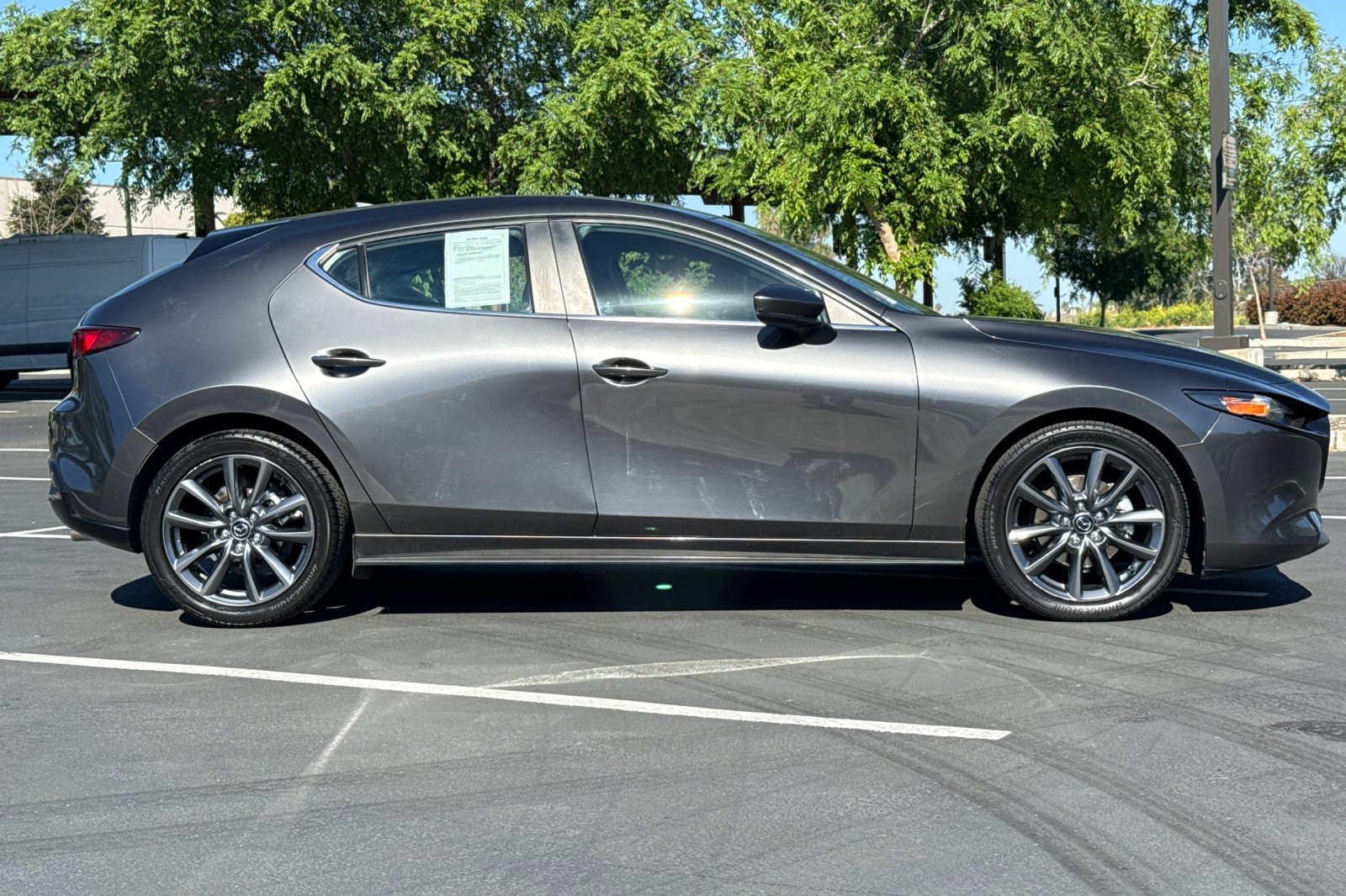 Used 2020 MAZDA MAZDA3 Preferred 4D Hatchback image 3