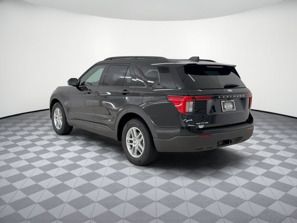 New 2027 Ford Explorer Active RWD image 3