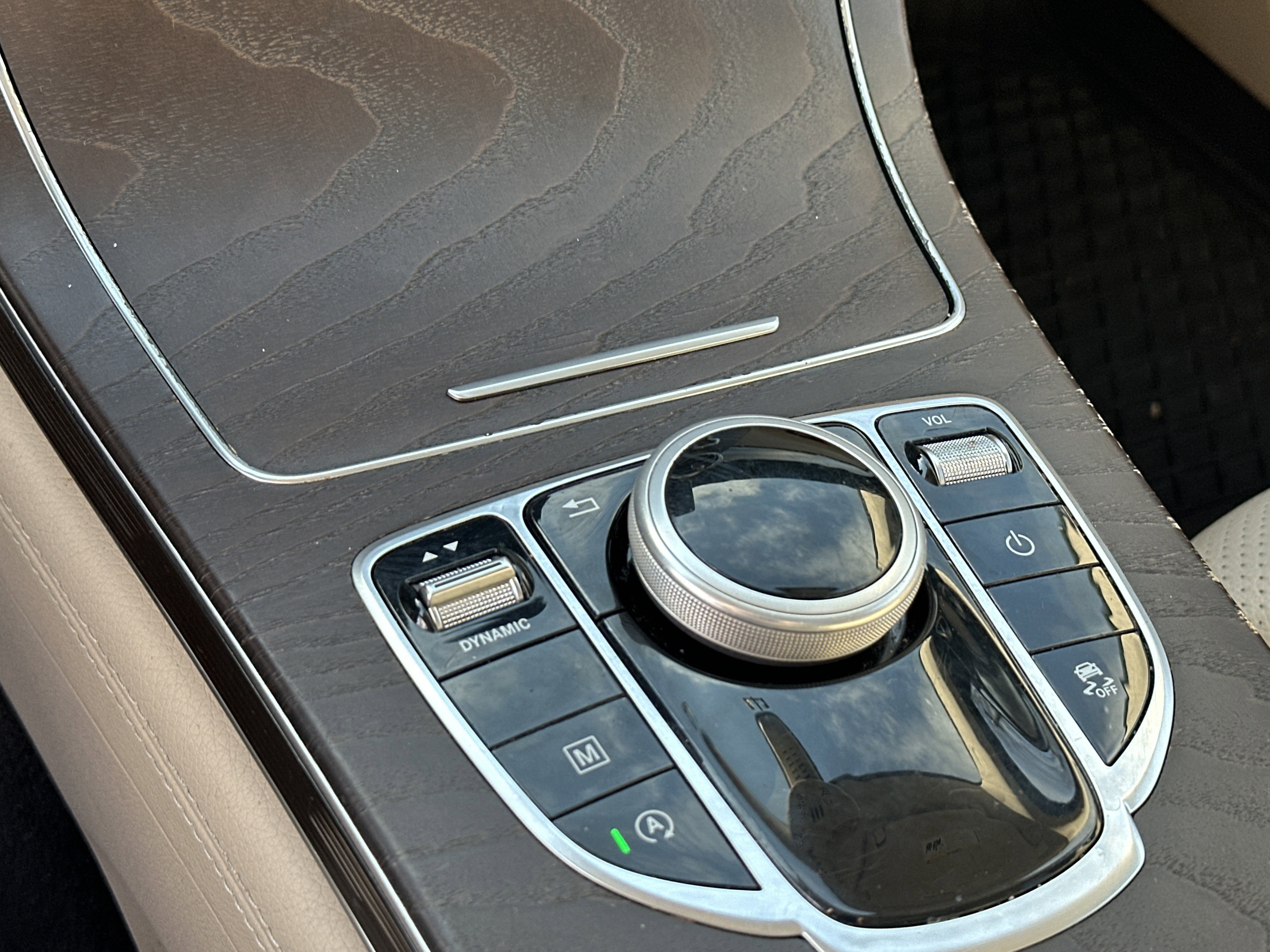 Used 2019 Mercedes-Benz GLC 300 4MATIC image 26