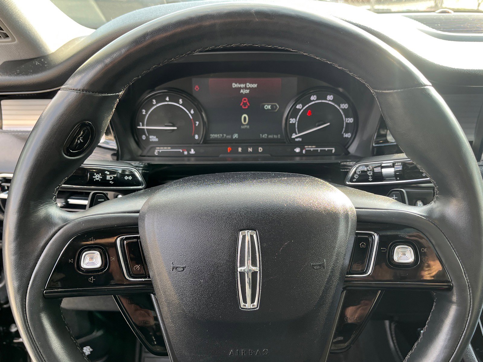Used 2022 Lincoln Corsair AWD w/ Premium Package image 16