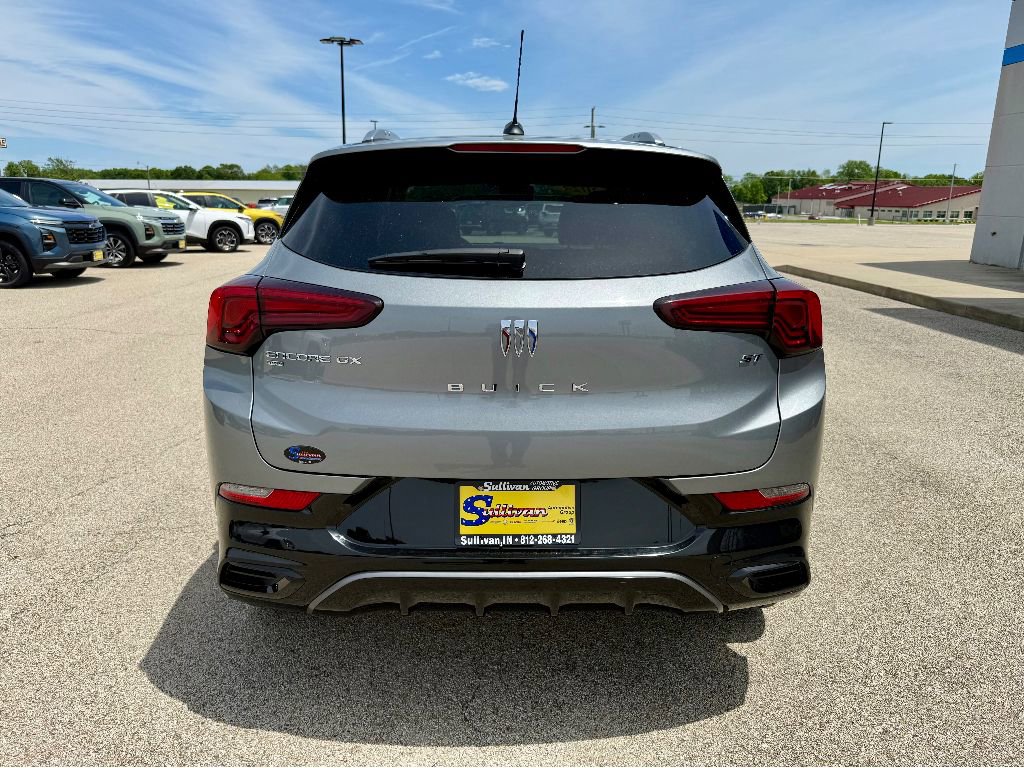 Used 2024 Buick Encore GX Sport Touring image 3