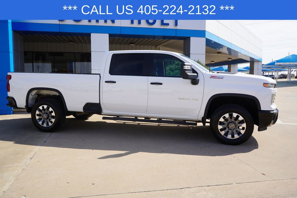 Used 2025 Chevrolet Silverado 2500 Custom w/ Custom Value Package image 11