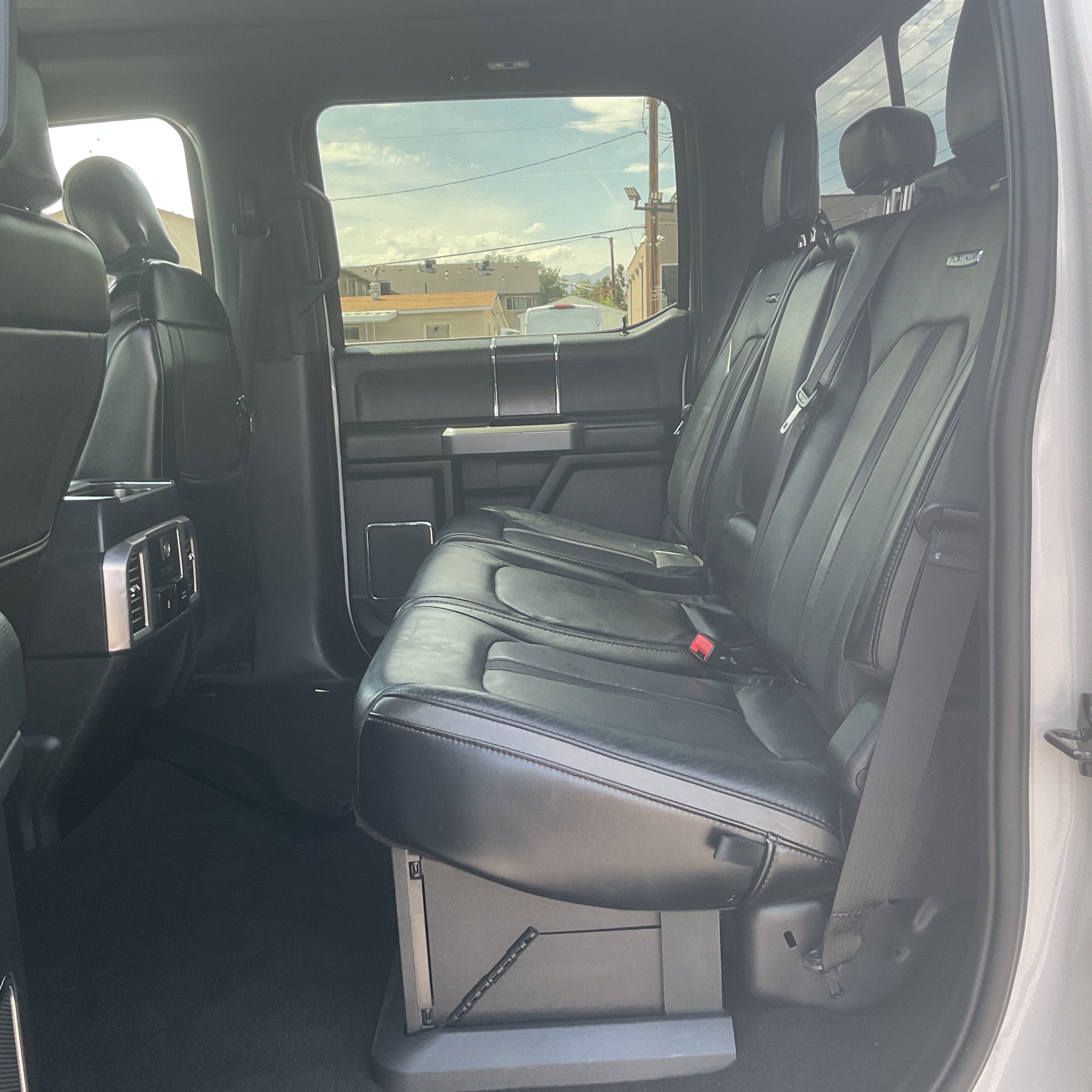 Used 2019 Ford F350 Platinum w/ Platinum Ultimate Package AWD/4WD image 20