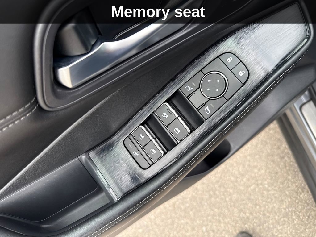 Used 2023 Nissan Rogue SL w/ SL Premium Package image 15