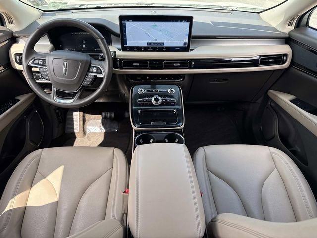 Certified 2023 Lincoln Nautilus AWD w/ Premium Package image 18