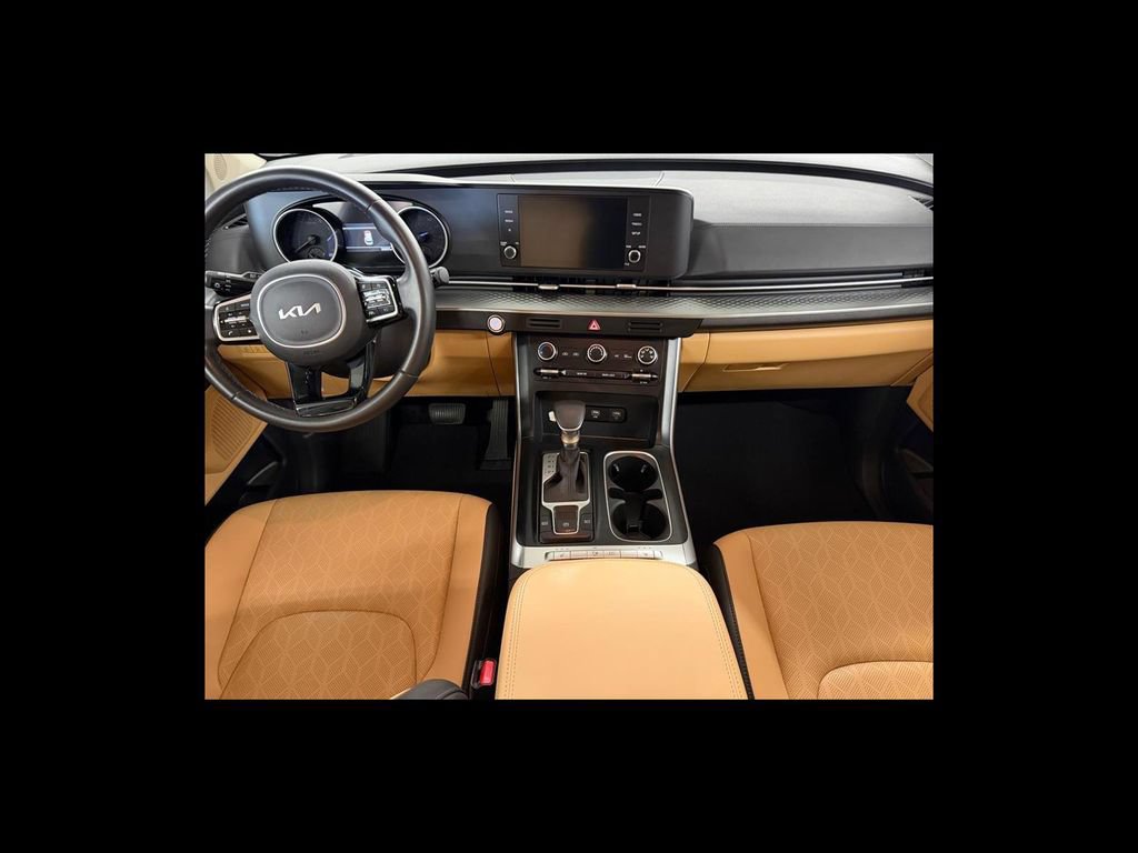 Used 2024 Kia Carnival LX FWD image 13