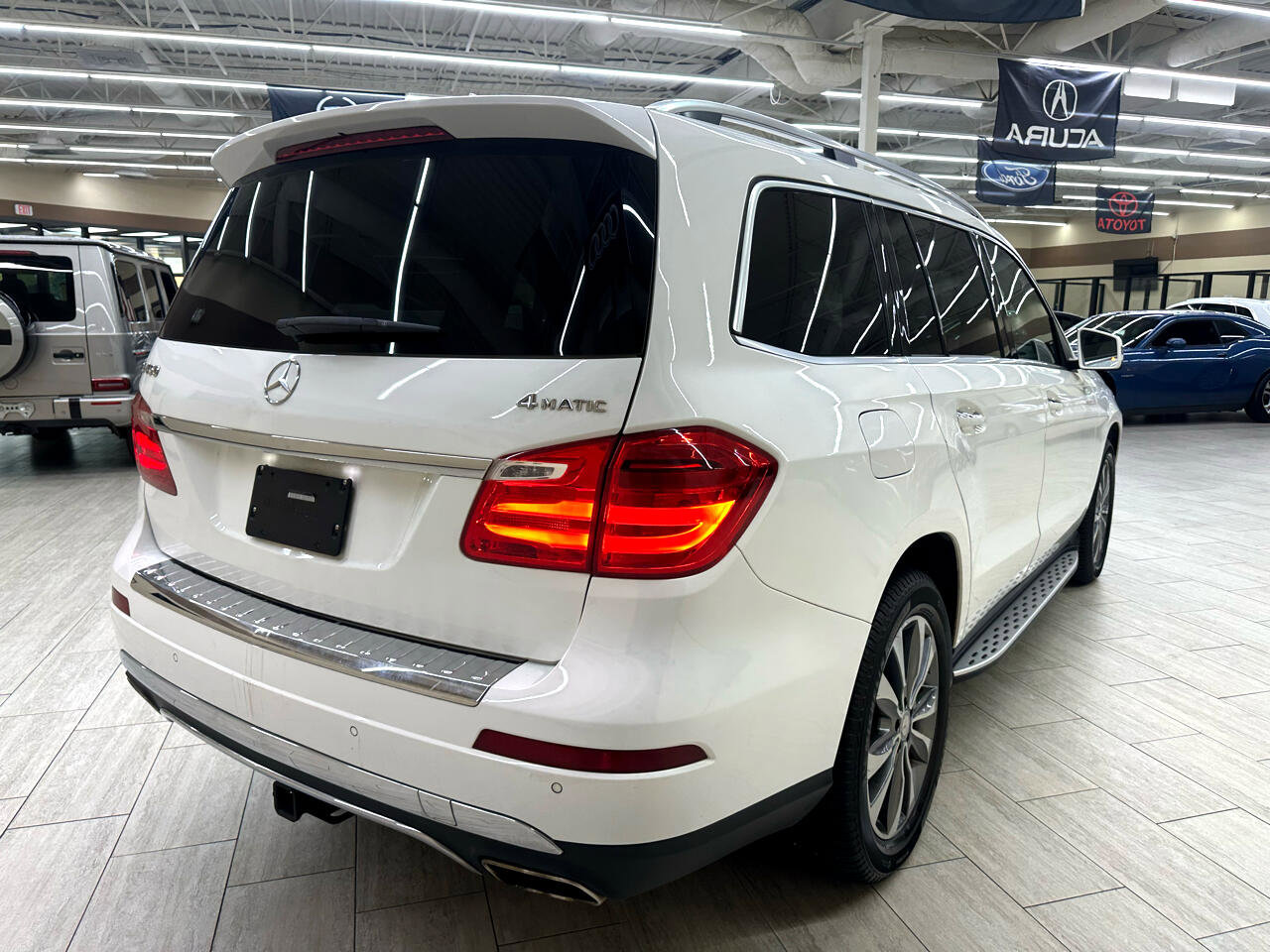 Used 2016 Mercedes-Benz GL 450 4MATIC w/ Premium I Package image 7