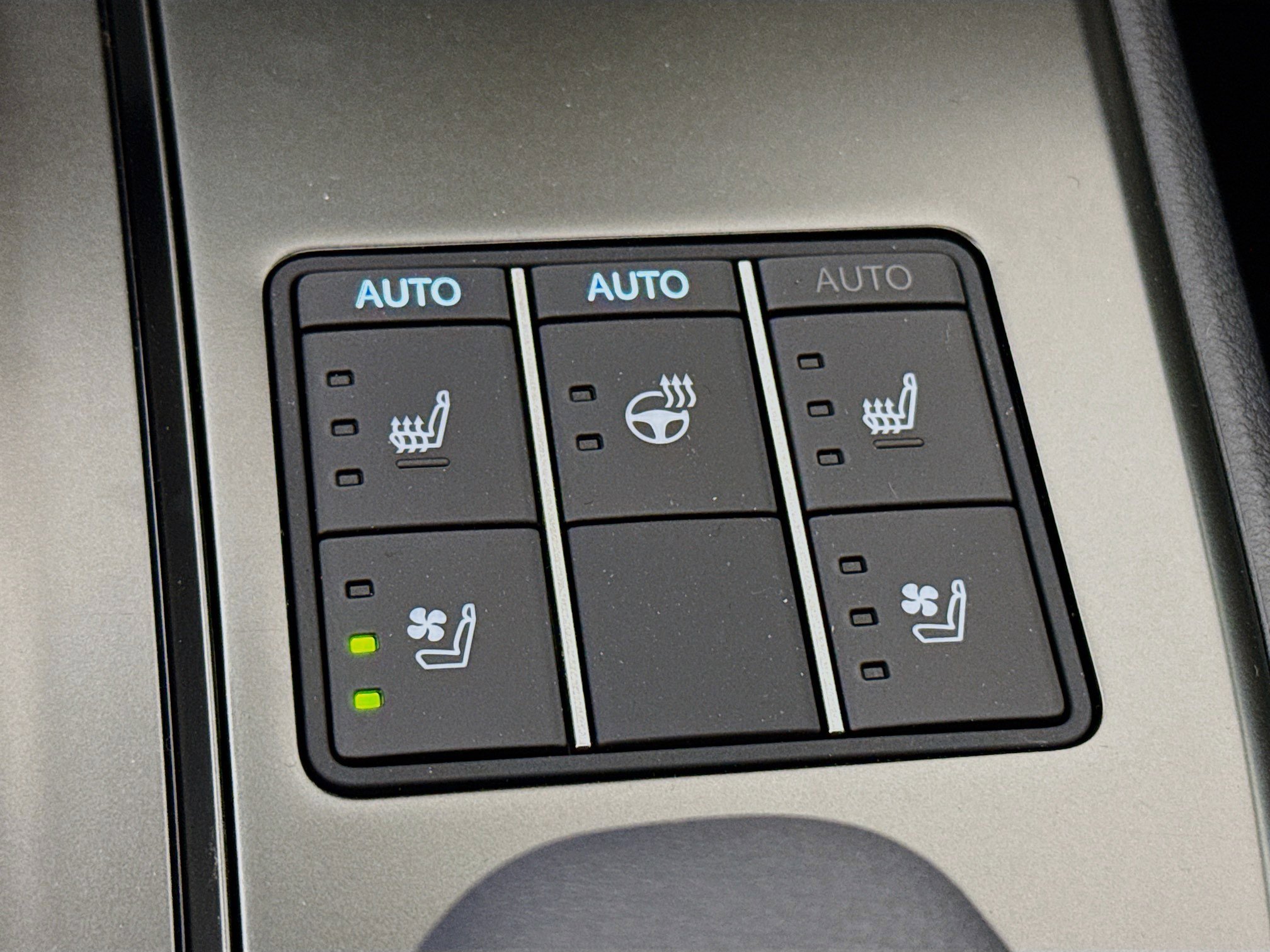 New 2026 Lexus UX 300h AWD w/ Accessory Package (2T) image 21