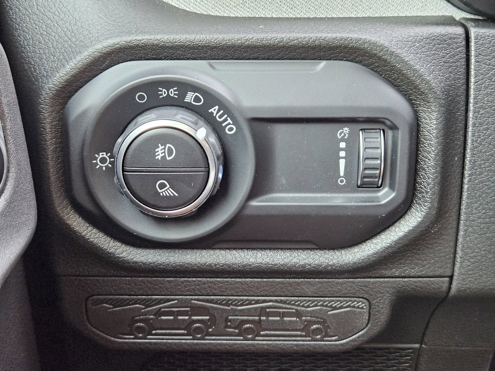 New 2025 Jeep Gladiator Sport AWD/4WD image 19