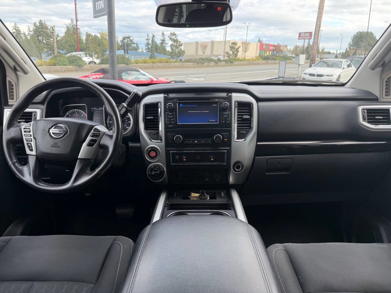Used 2017 Nissan Titan SV AWD/4WD image 23