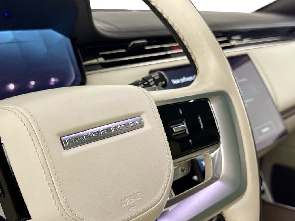 Used 2023 Land Rover Range Rover Autobiography AWD/4WD image 19
