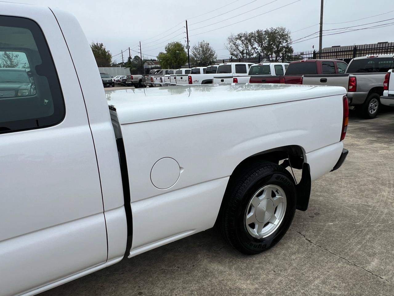Used 2003 GMC Sierra 1500 2WD Extended Cab w/ Exterior Appearance Package image 8