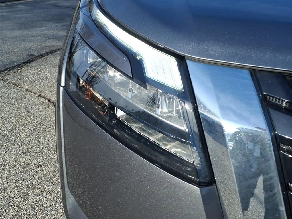 Used 2024 Nissan Pathfinder S image 4