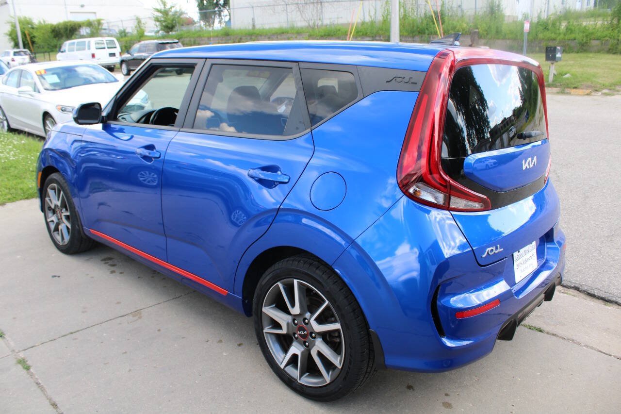 Used 2022 Kia Soul Turbo FWD image 6