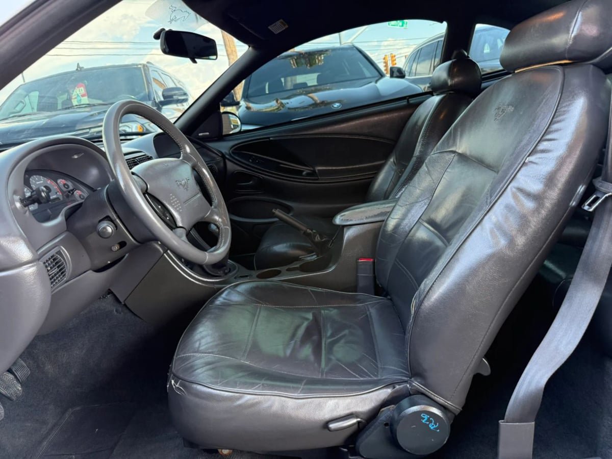 Used 2001 Ford Mustang GT Premium RWD image 37