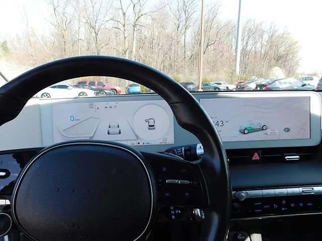 Used 2023 Hyundai Ioniq 5 SEL w/ Cargo Package AWD/4WD image 16
