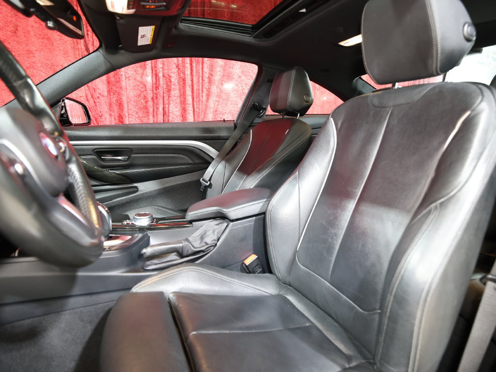 Used 2019 BMW 440i Coupe w/ M Sport Package RWD image 13