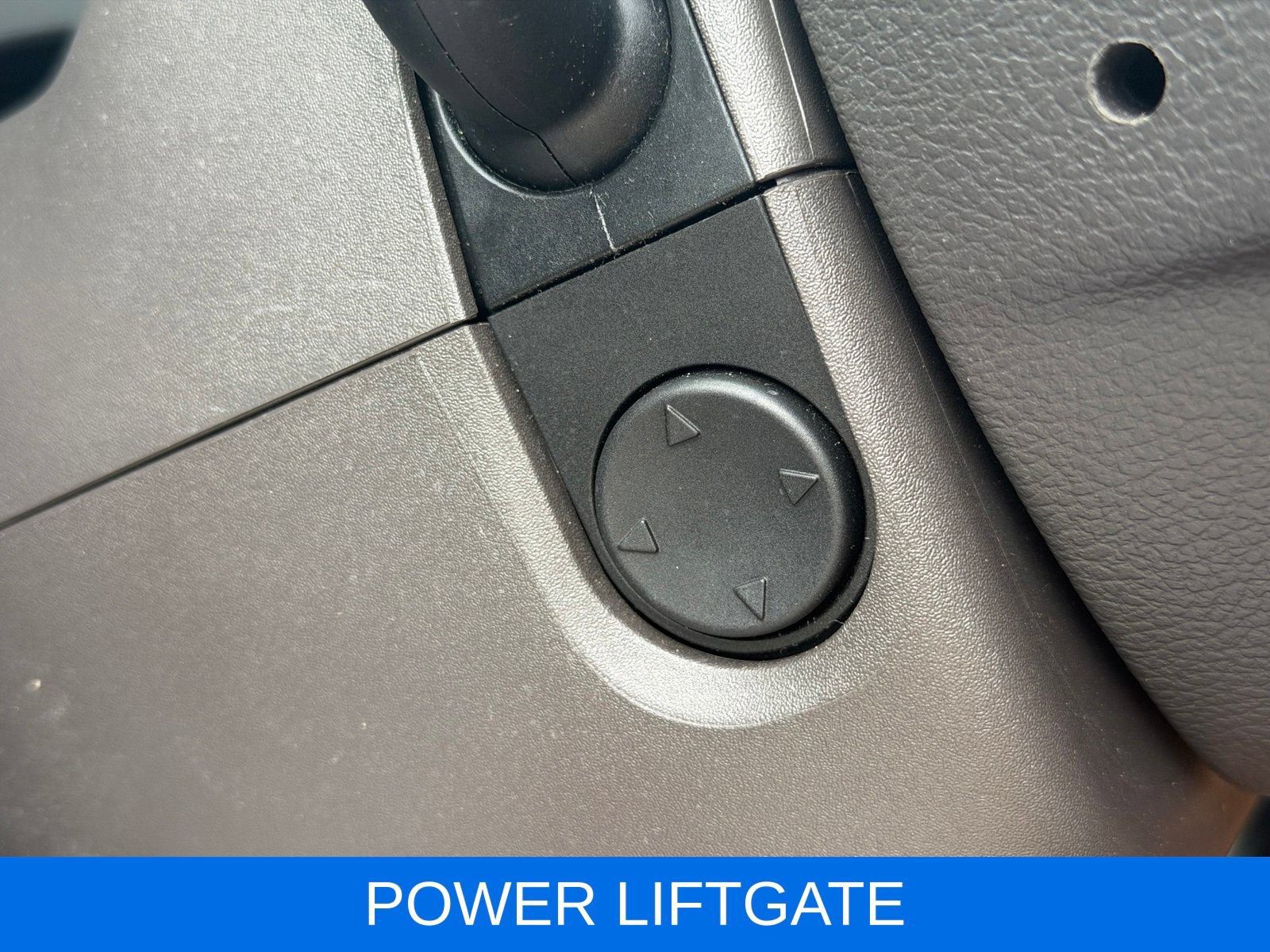 Used 2018 Ford Expedition Limited w/ Equipment Group 301A AWD/4WD image 21