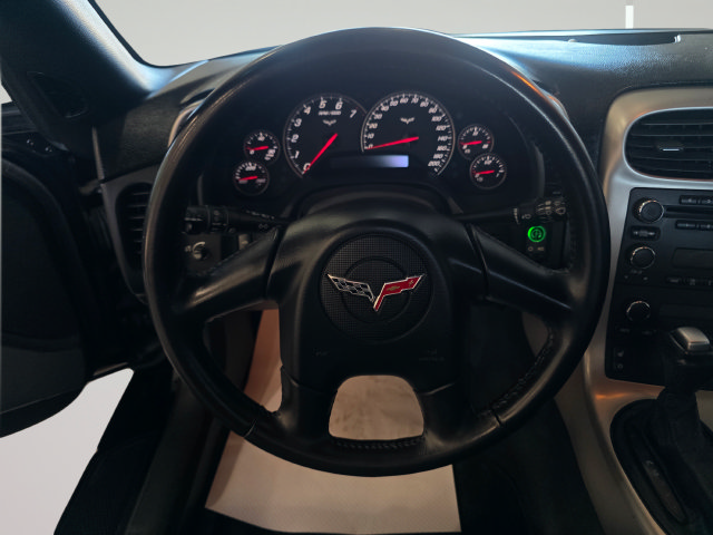 Used 2005 Chevrolet Corvette Convertible w/ Preferred Equipment Group RWD image 15